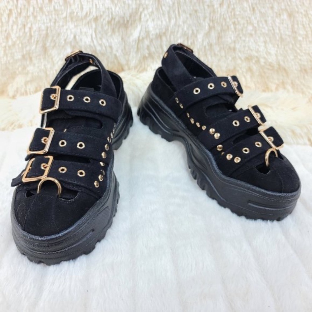 Cape Robbin Black 3 Buckle 1" Platform Sandals - Picture 4 of 6